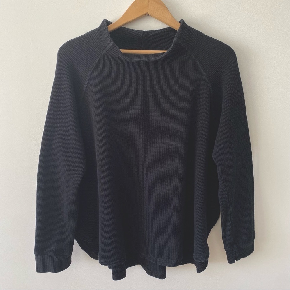 Blondie Apparel black turtleneck long sleeve waffle sweater Canada size small